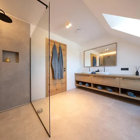 Apartment House Natura Savica *